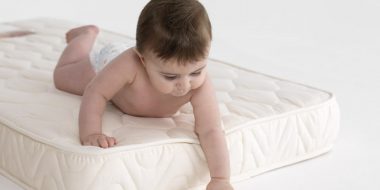 Hướng dẫn cách vệ sinh chăn ra gối nệm cho các bé