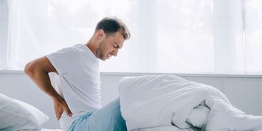 Everon Thủ Đức mách bạn kinh nghiệm chọn nệm phù hợp cho người thoái hóa cột sống